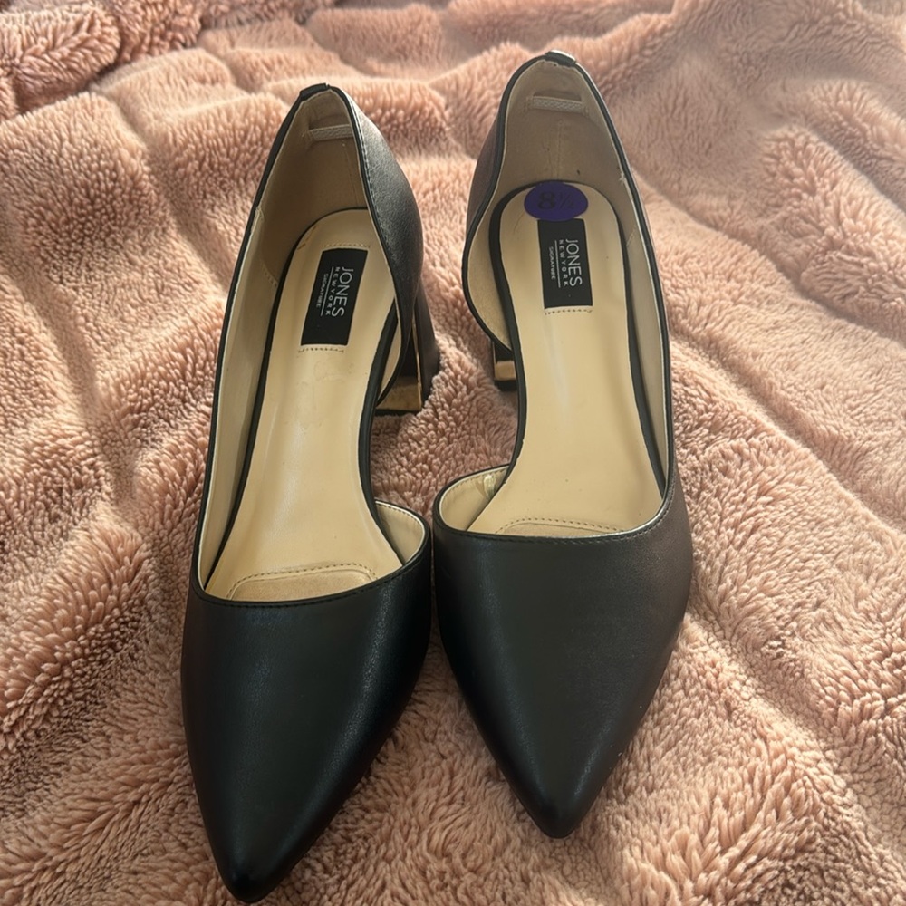Jones York Signature Black Block Heels Pointed Toe With Gold Accents